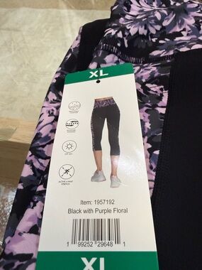 Skechers Black & Purple Floral Crop Leggings